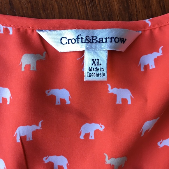 🐞 Elephant Novelty Print Sleeveless Blouse - Picture 4 of 7